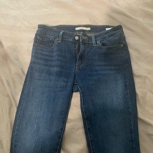 711 Levi jeans